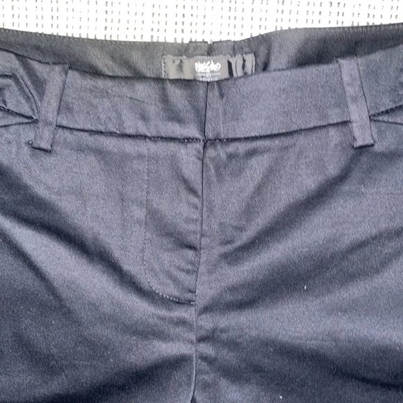 Never Used Mossimo stretch extensible mini shorts black size 8 - Picture 3 of 6